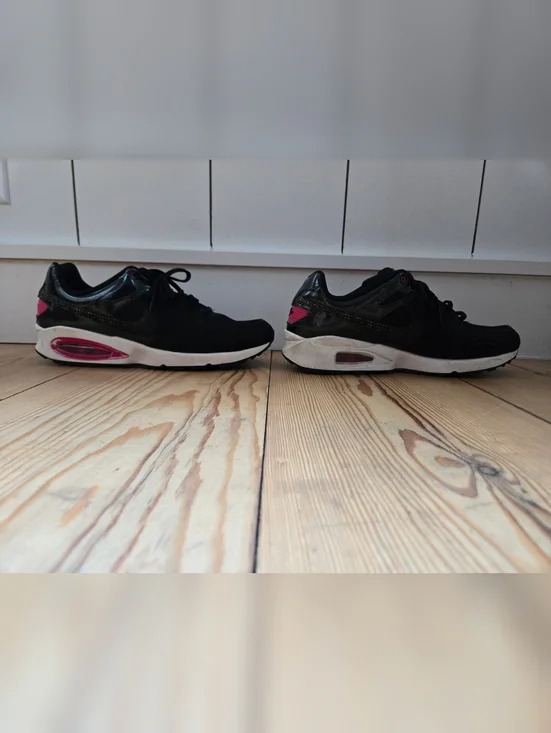Nike Air Max Black Pink Running Shoes Women’s 11 - Picture 4 of 7